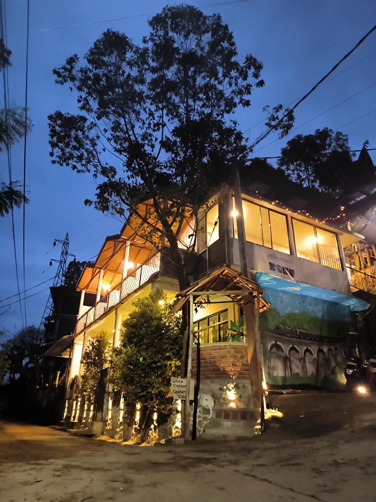 Slon White Elephant เอลลา ภายนอก รูปภาพ